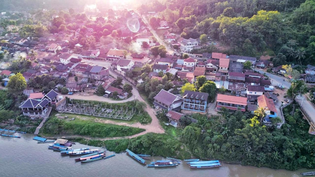 Arthith Guesthouse Nong Khiaw Ngoại thất bức ảnh