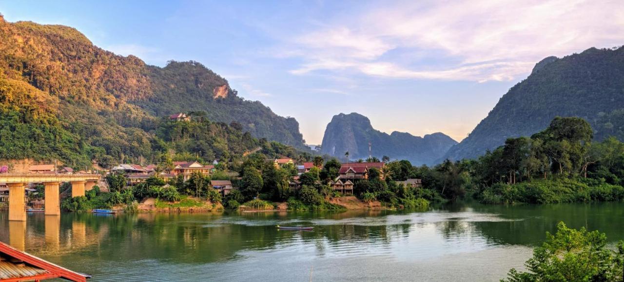 Arthith Guesthouse Nong Khiaw Ngoại thất bức ảnh