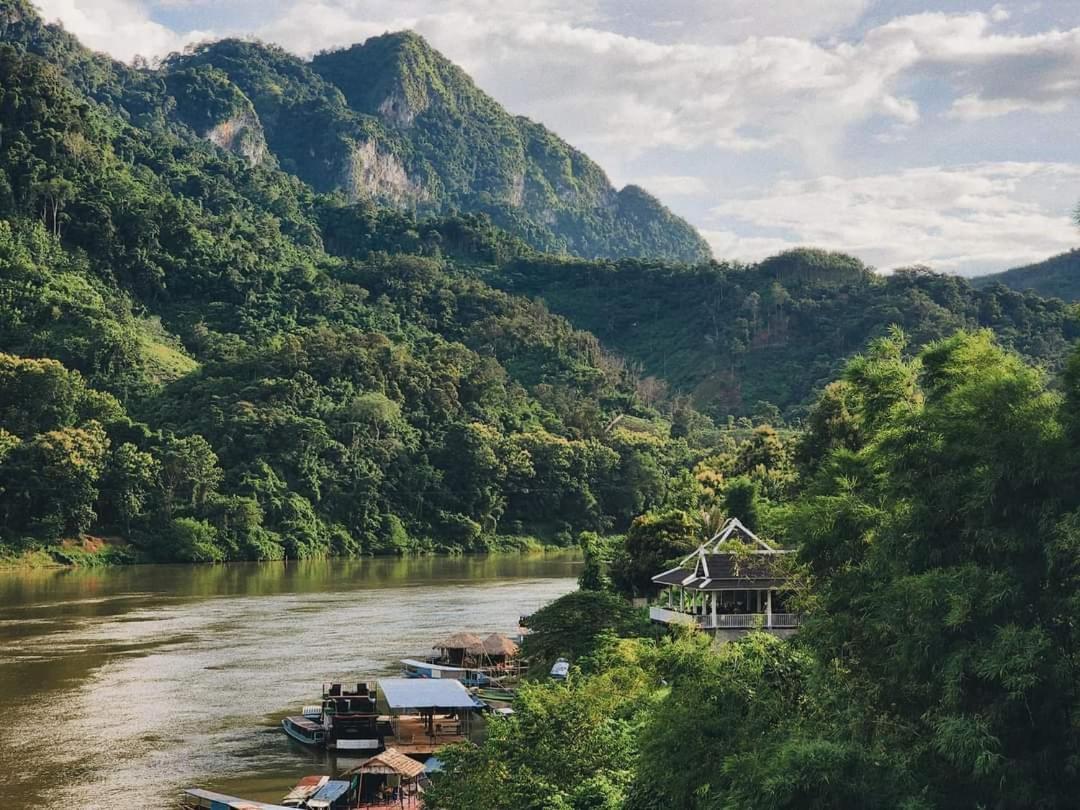 Arthith Guesthouse Nong Khiaw Ngoại thất bức ảnh