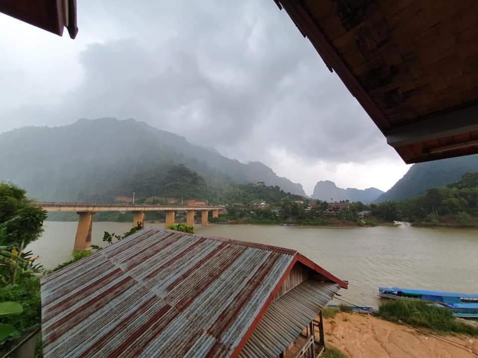 Arthith Guesthouse Nong Khiaw Ngoại thất bức ảnh